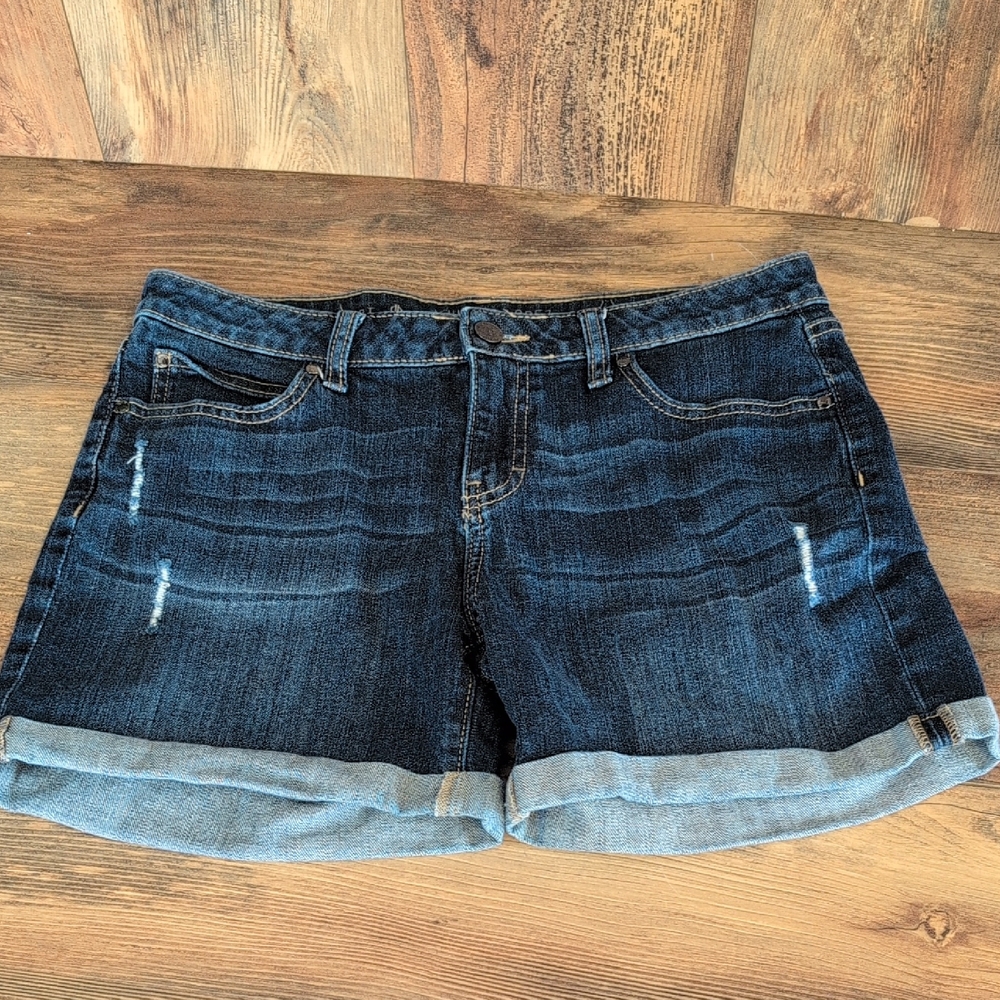Jennifer Lopez Dark Blue Rolled Hem Denim Boyfriend Shorts 4                SUM2